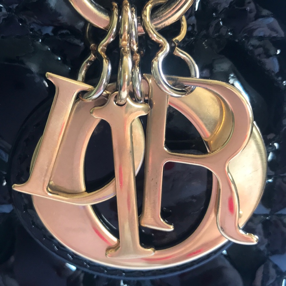 Medium Lady Dior Handbag in Black - Picture 4 of 8